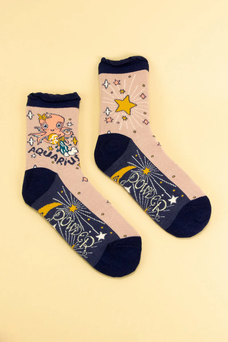 Aquarius Zodiac Ankle Socks - Image 3