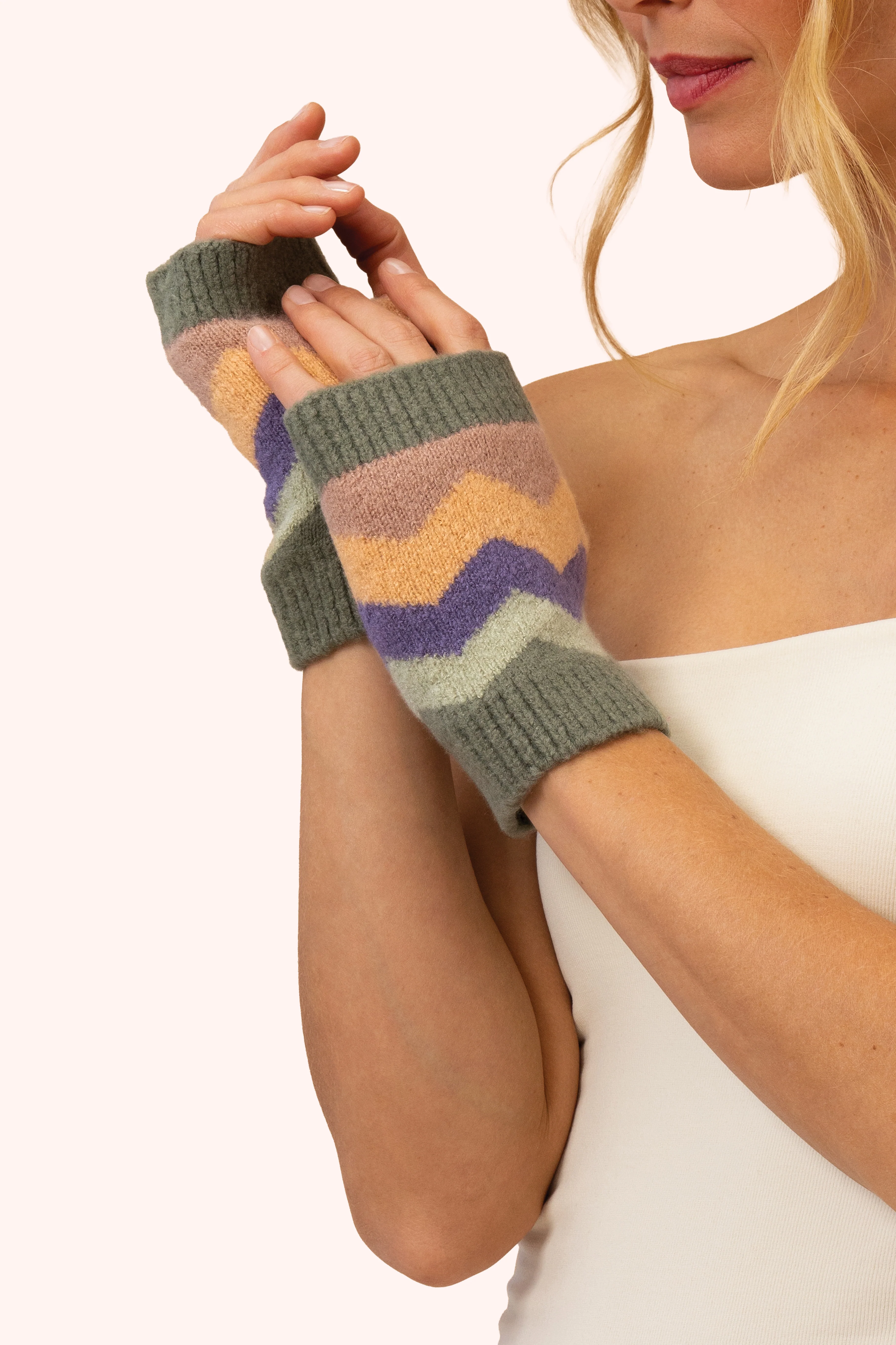 Ladies Nora Wrist Warmers - Image 2