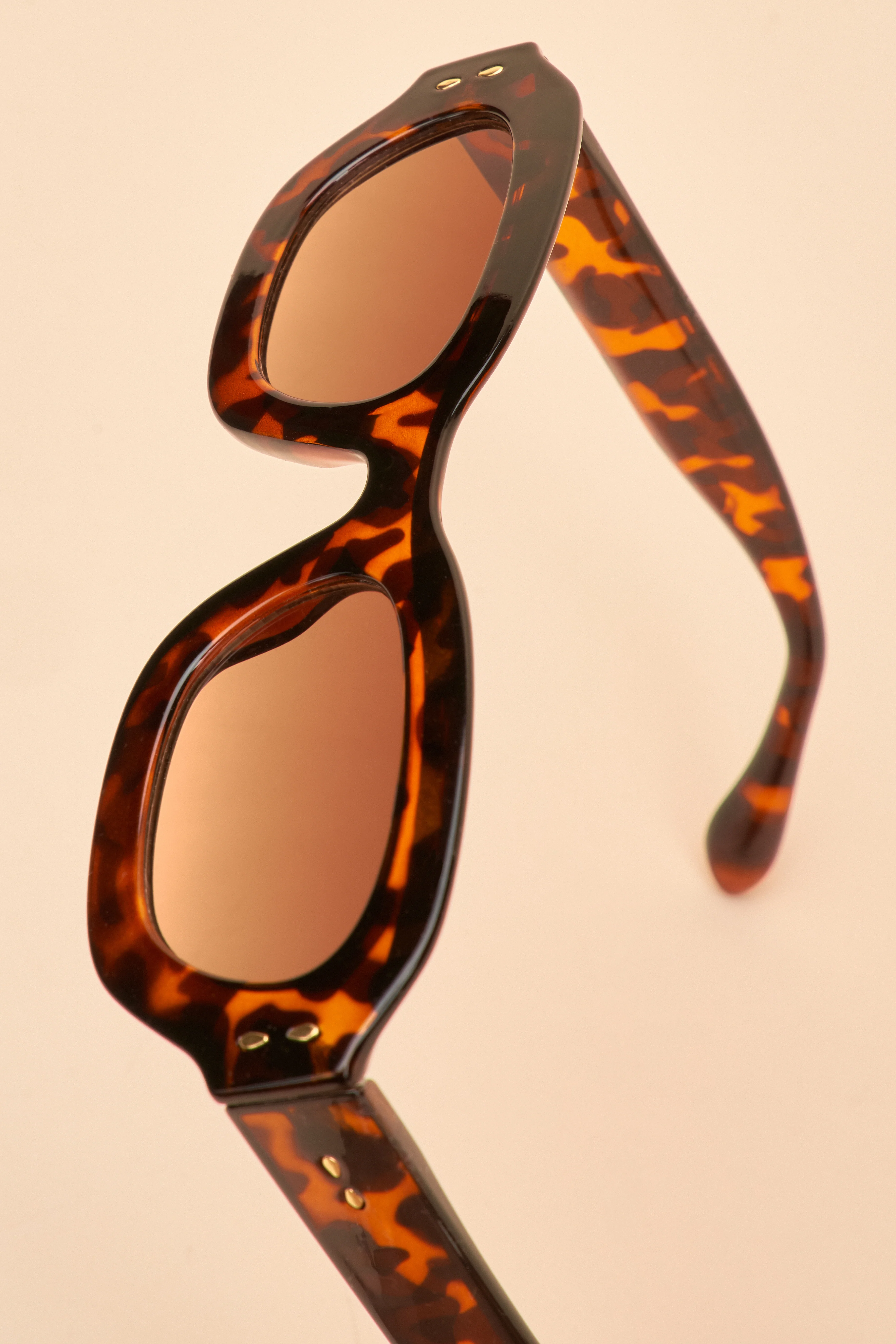 Limited Edition Honey Sunglasses - Tortoiseshell - Image 6