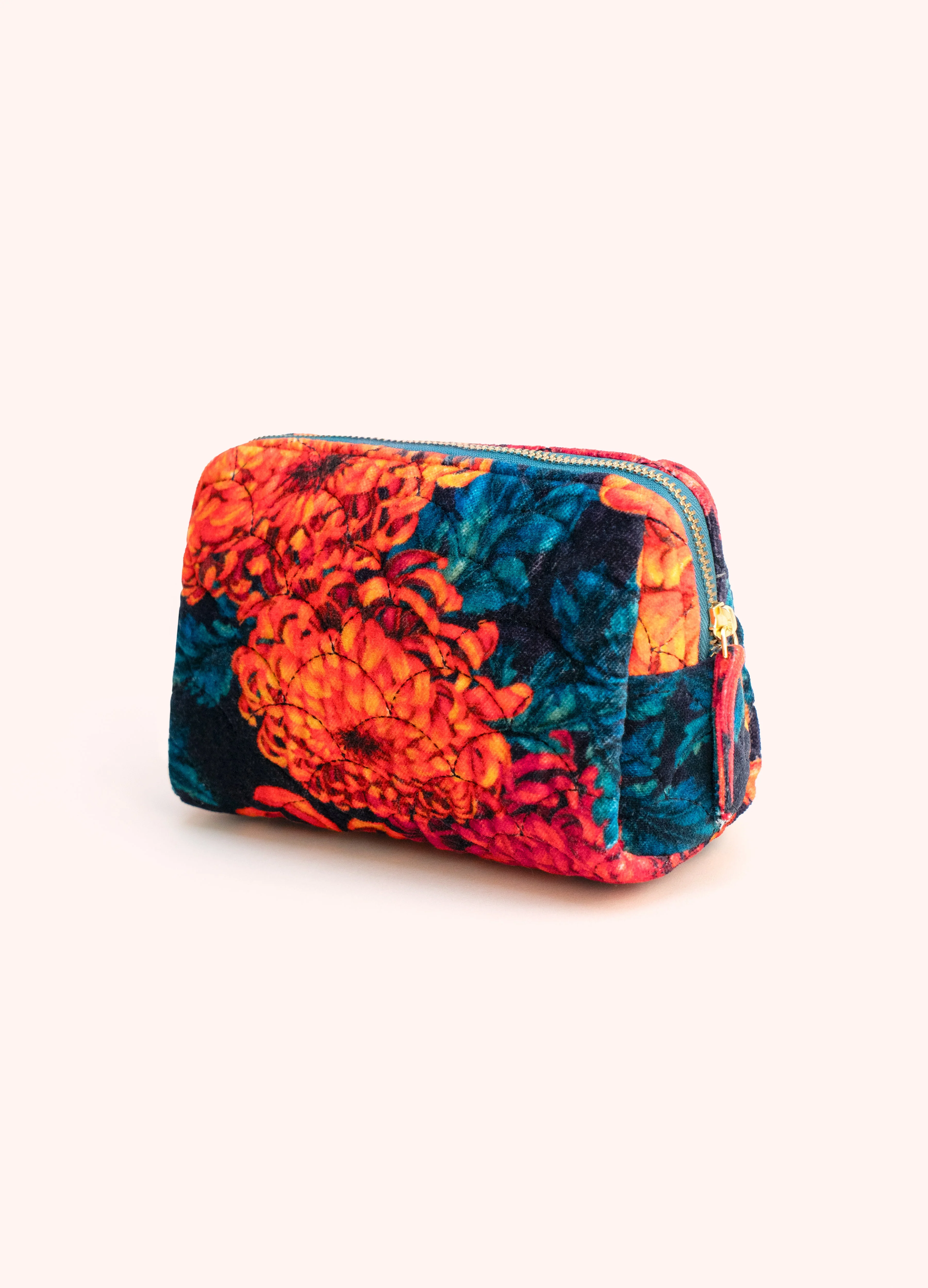 *AW26* Chrysanthemum Quilted Velvet Vanity Bag