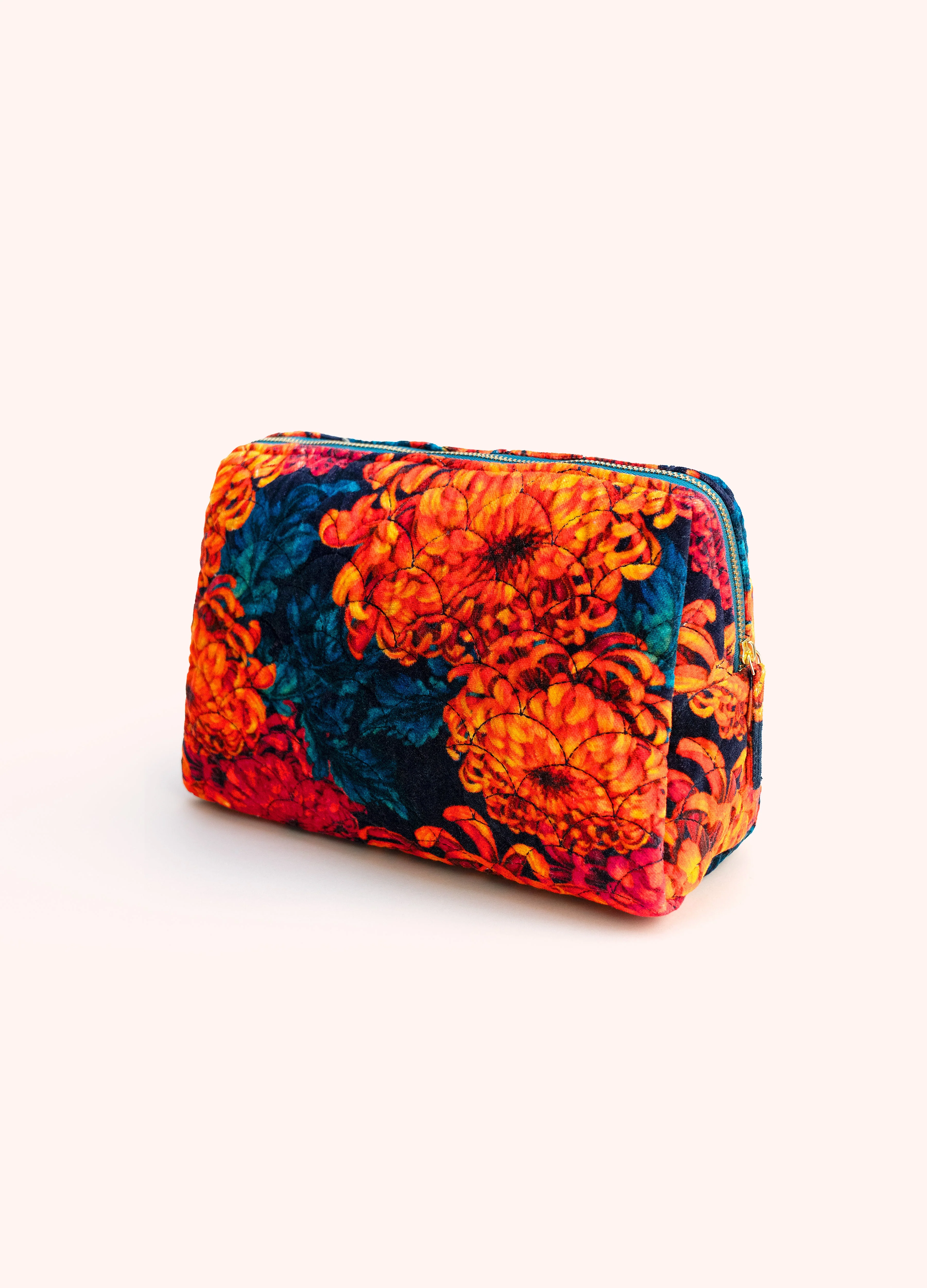 *AW26* Chrysanthemum Quilted Velvet Washbag
