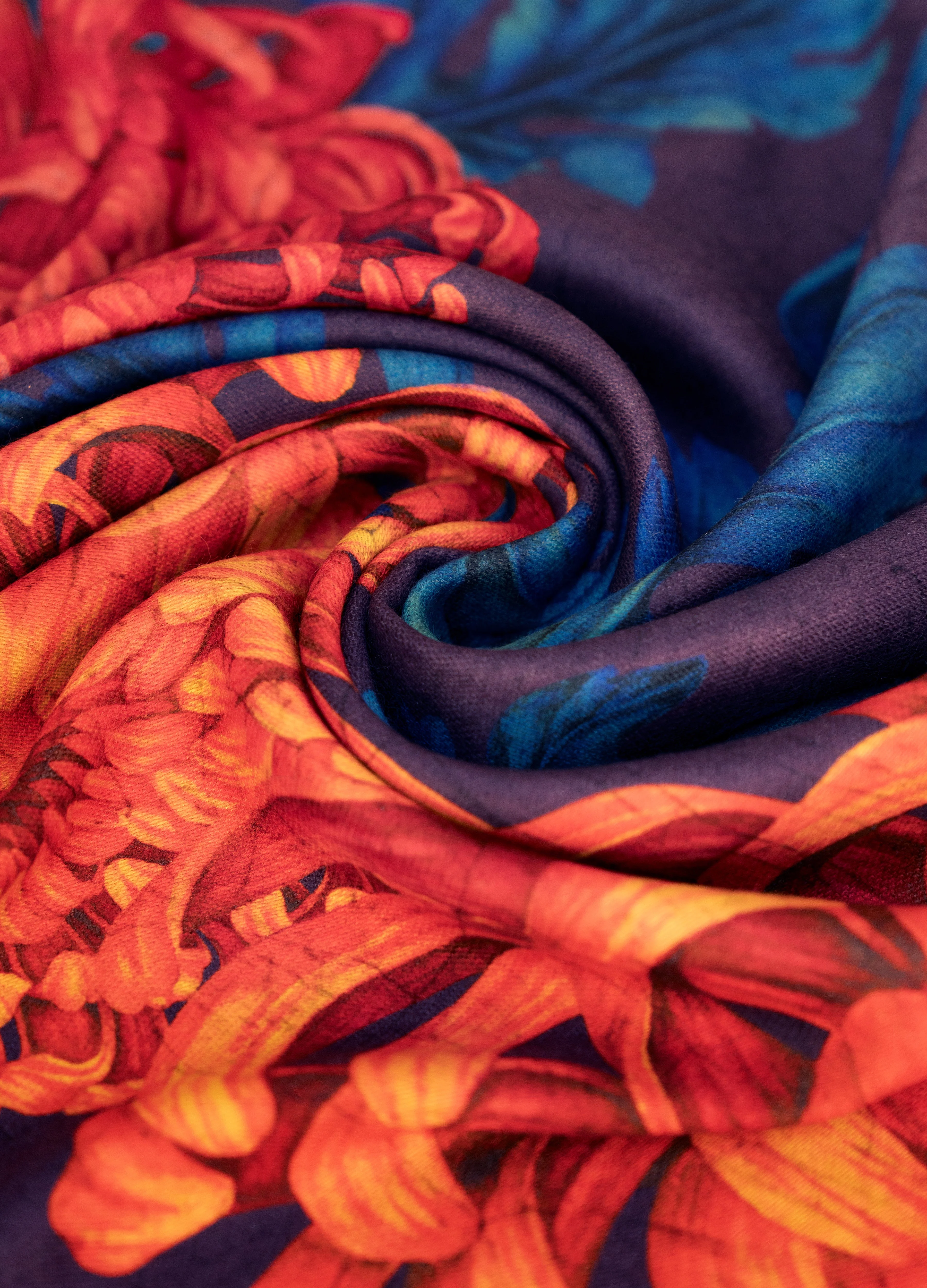 *AW26* Chrystanthemum Lux Print Scarf - Image 2