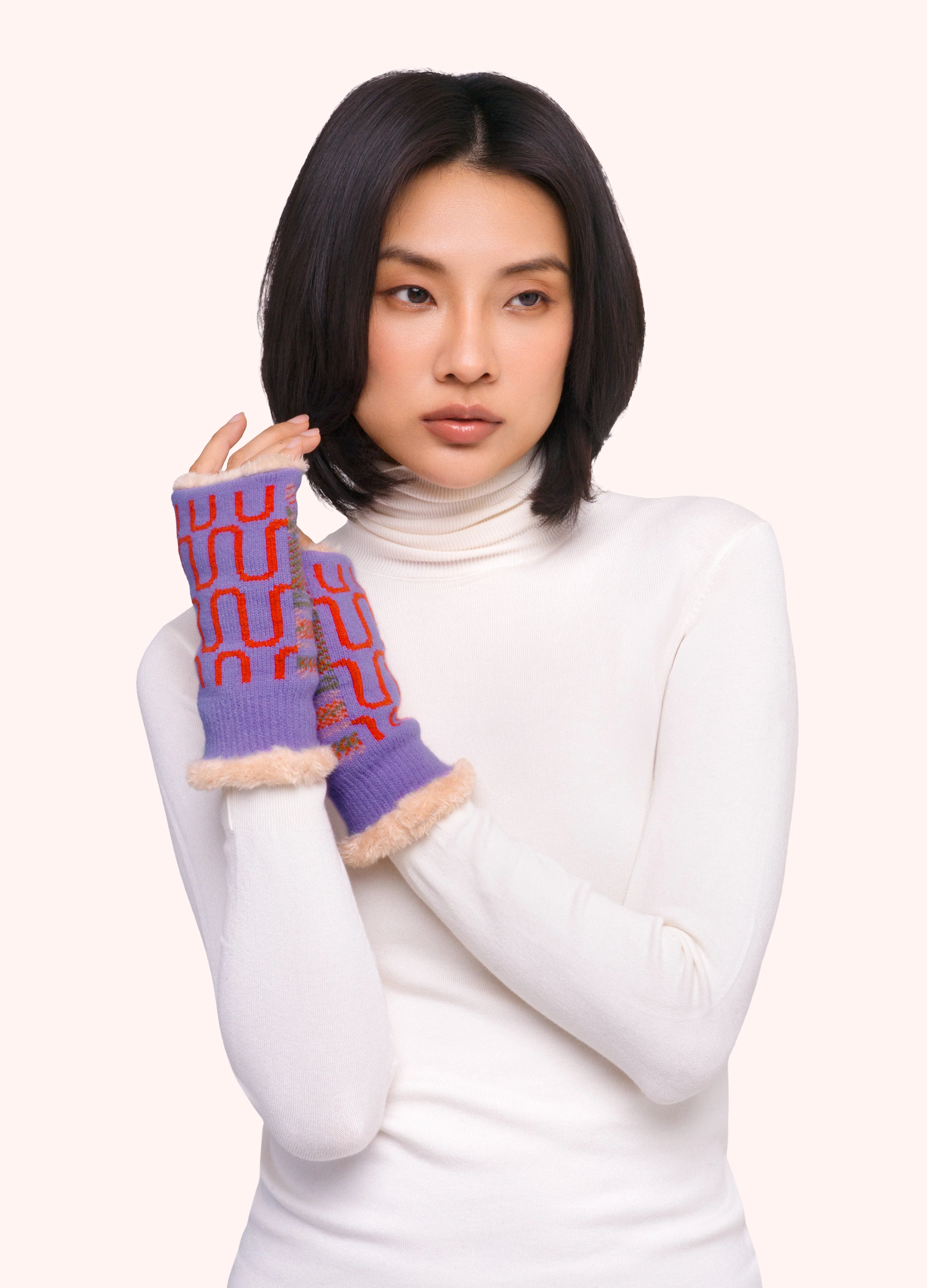 *AW26* Luna Wrist Warmers, Lilac - Image 2
