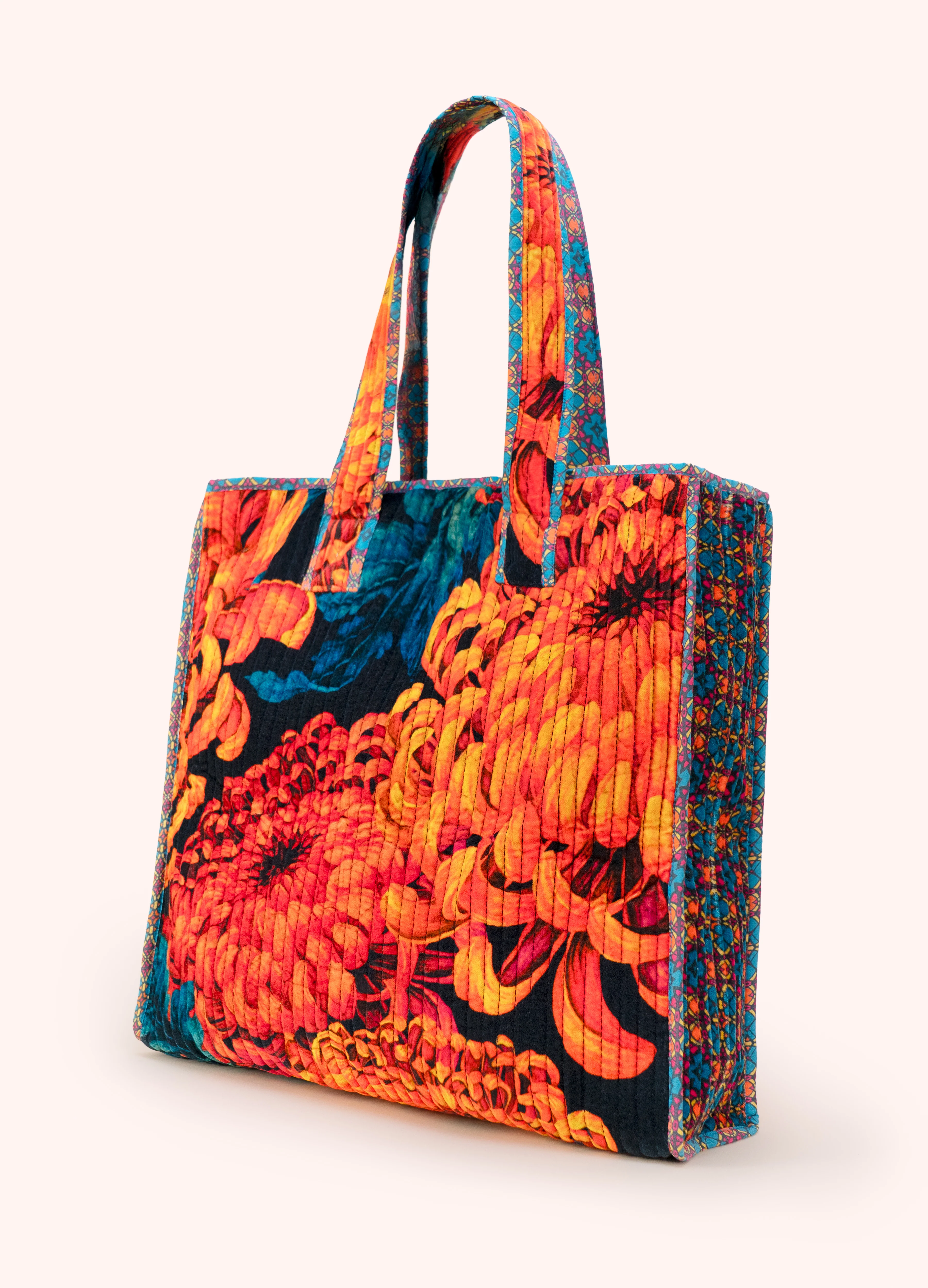 *AW26* Lux Velvet Quilted Tote - Chrysanthemum - Image 2