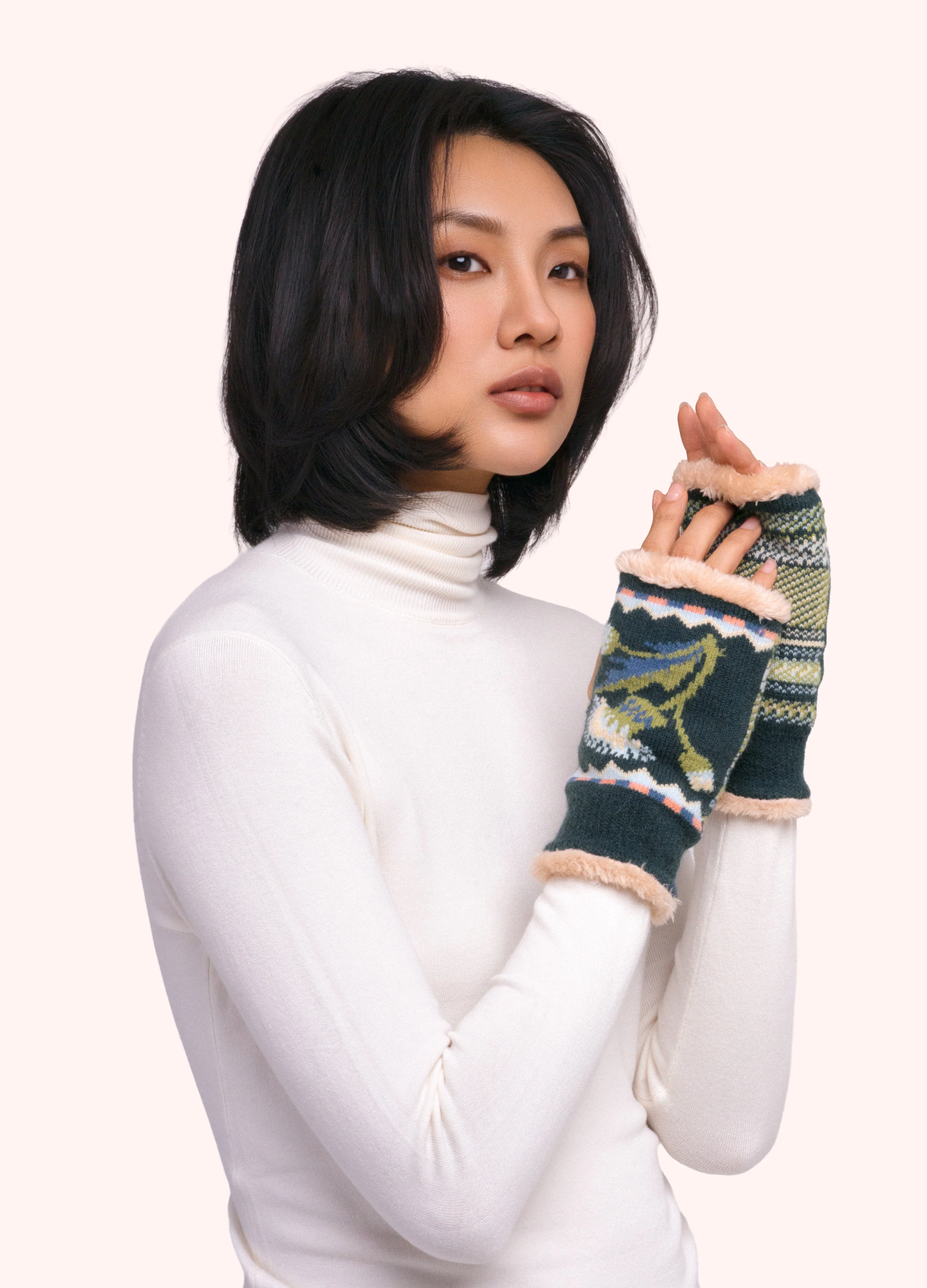 *AW26* Thistle Wrist Warmers, Navy - Image 2