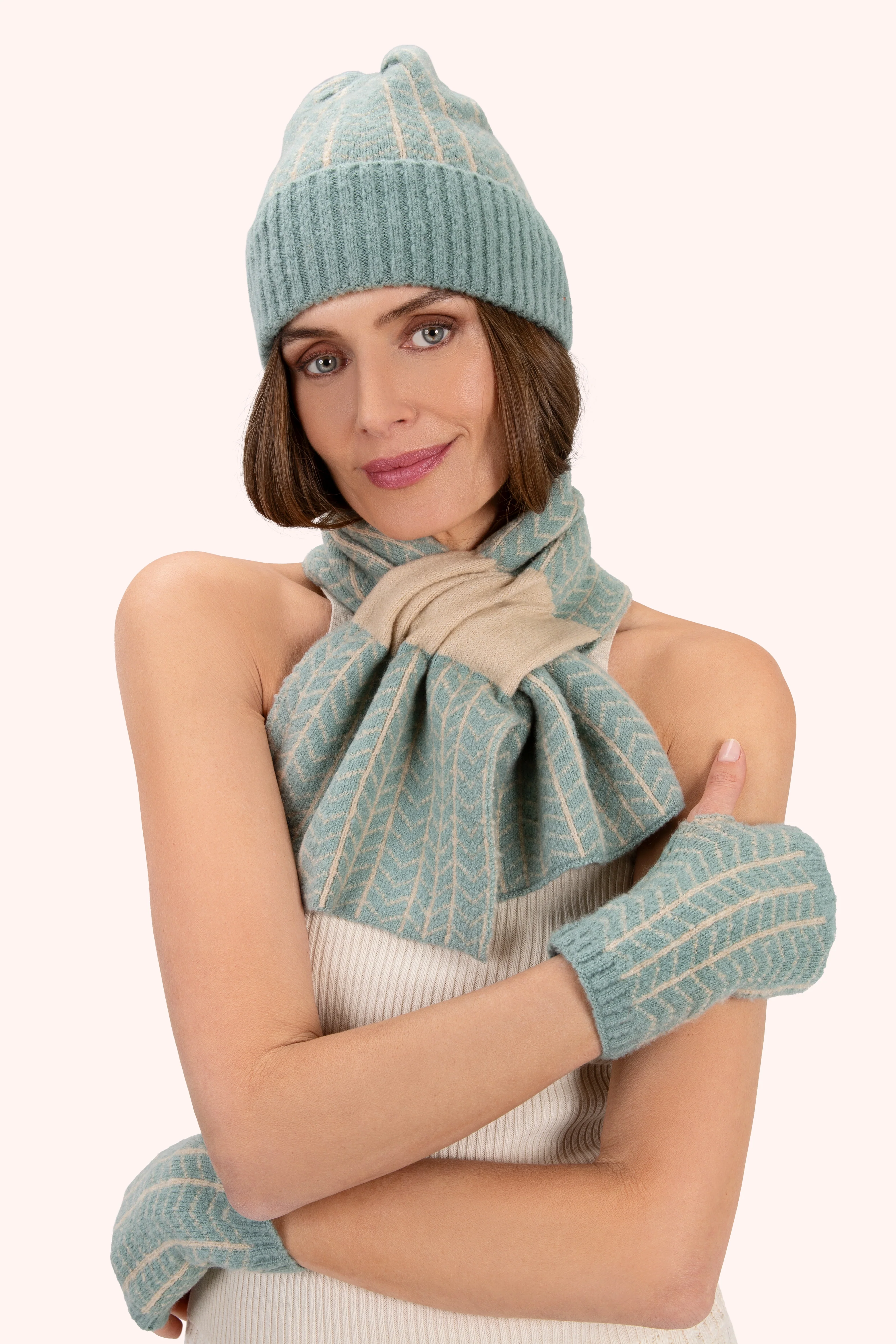 Niamh Wrist Warmers - Ice